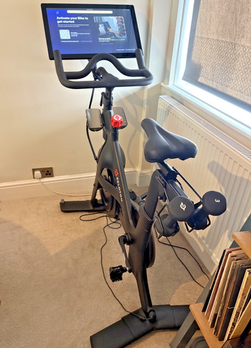 Peloton bike good condition - -,