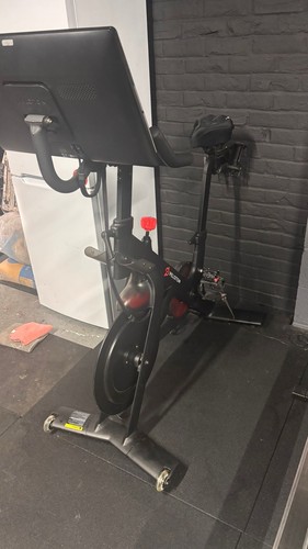 Peloton exercise bike - peloton,