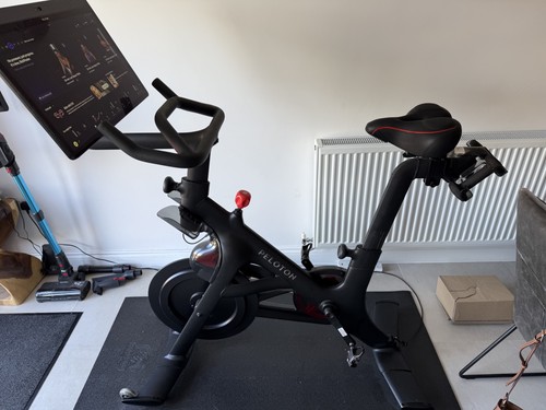 Peloton bike exercise - peloton, bike+
