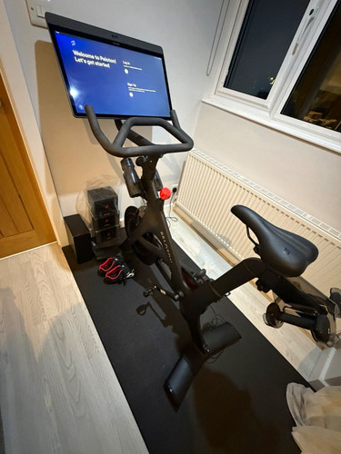 Peloton bike upright exercise - upright,