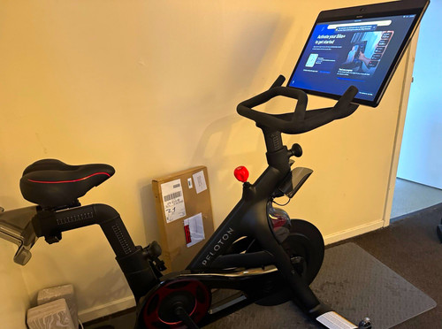 Peloton bike upright exercise - peloton, bike+