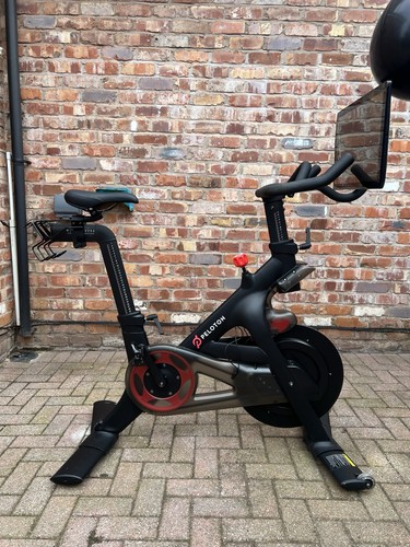 Peloton spin bike - peloton,